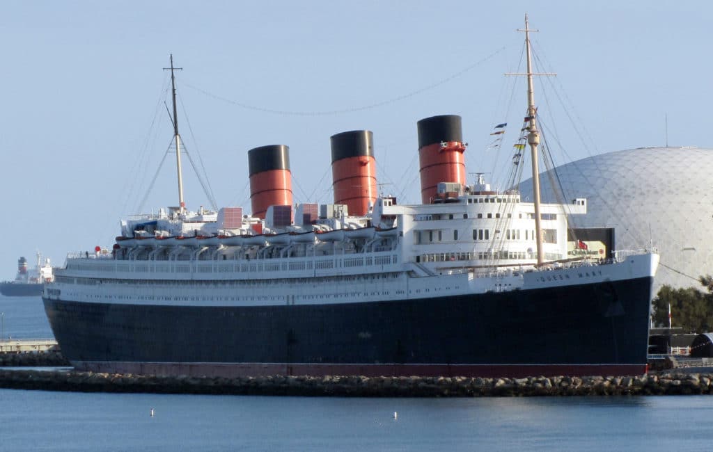 Si te gustan los documentales sobre barcos, "Queen Mary: El barco oceánico más grande" te llevará a un viaje de vida.