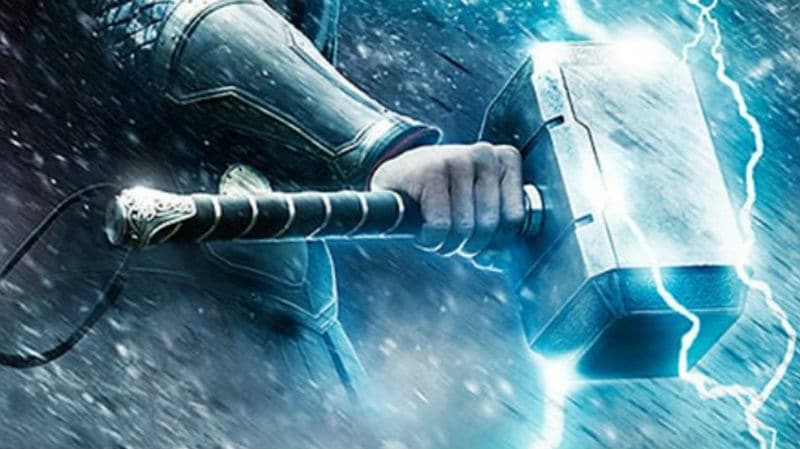 Chris Hemsworth se despide de Mjolnir - Video