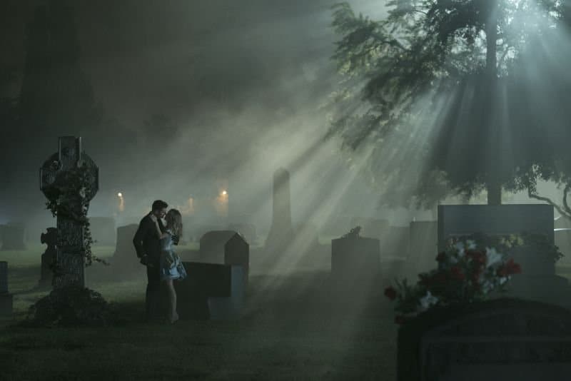 Tráiler: Into the Dark (2018– )