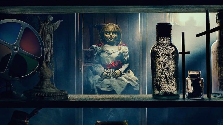 ‘Annabelle Vuelve a Casa’ llega con el primer póster que muestra conexiones con ‘El Conjuro’.