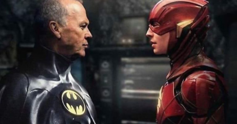 Michael Keaton regresa oficialmente como Batman en The Flash.